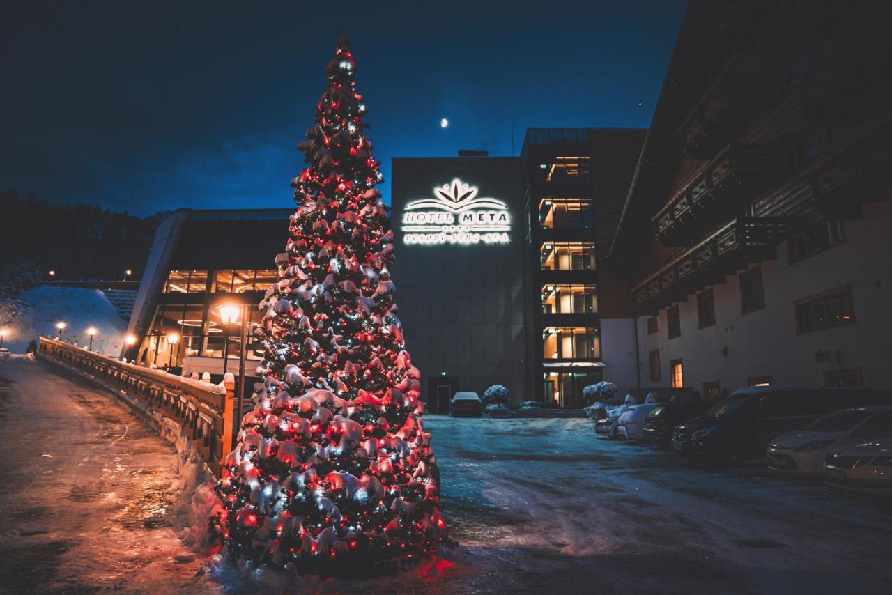 Hotel Meta Resort & Vine Spa Щирк Екстериор снимка