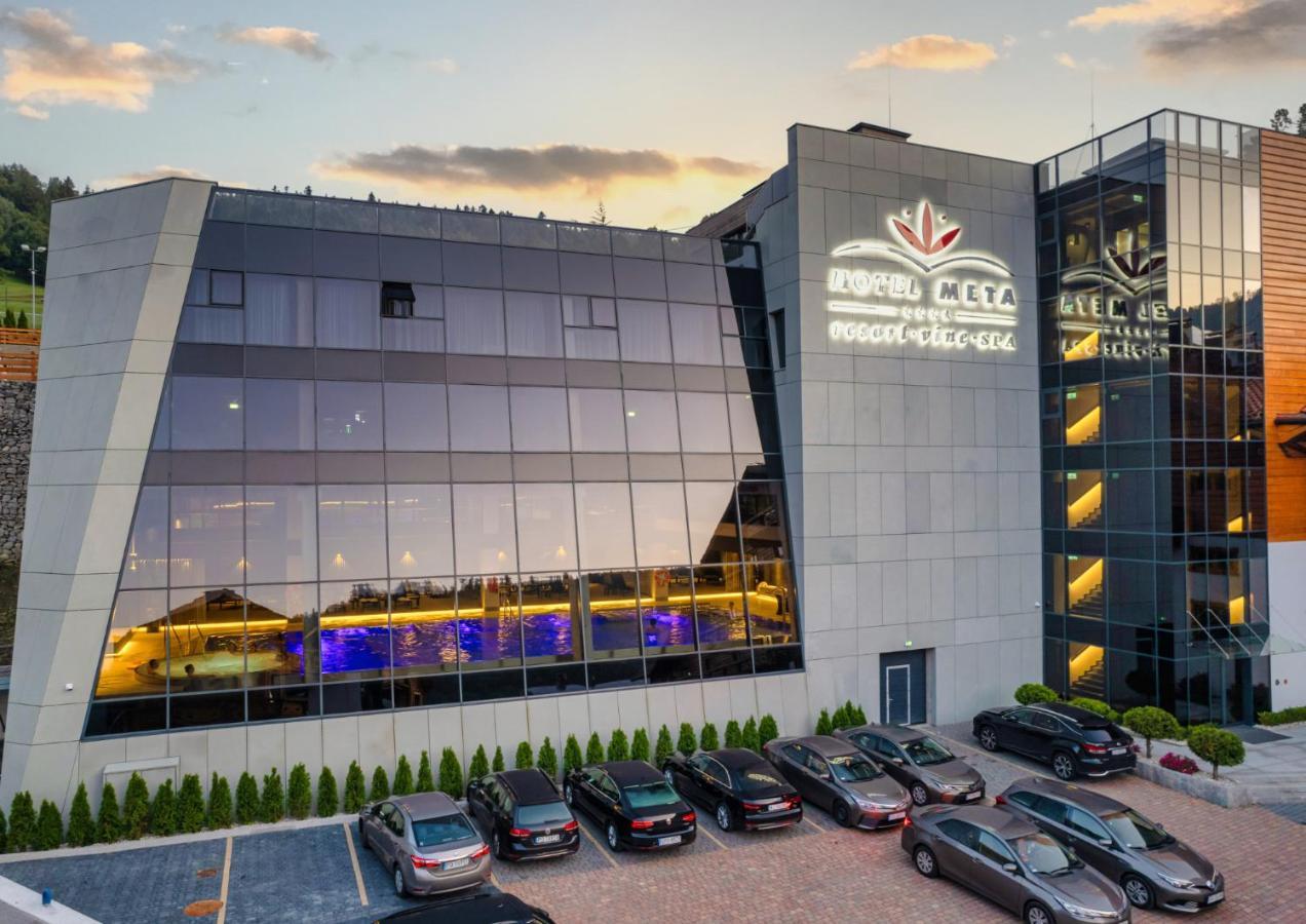 Hotel Meta Resort & Vine Spa Щирк Екстериор снимка