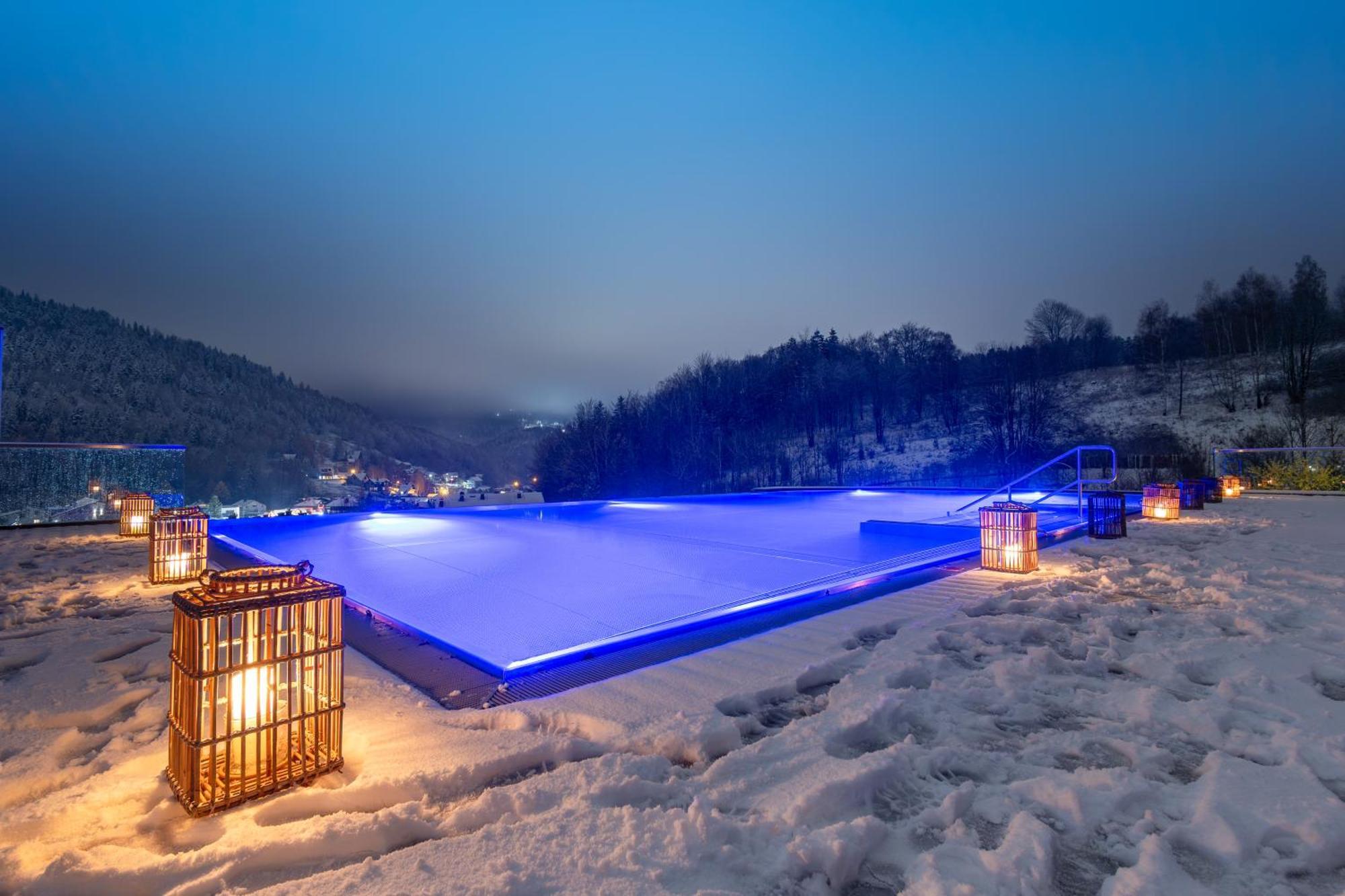 Hotel Meta Resort & Vine Spa Щирк Екстериор снимка