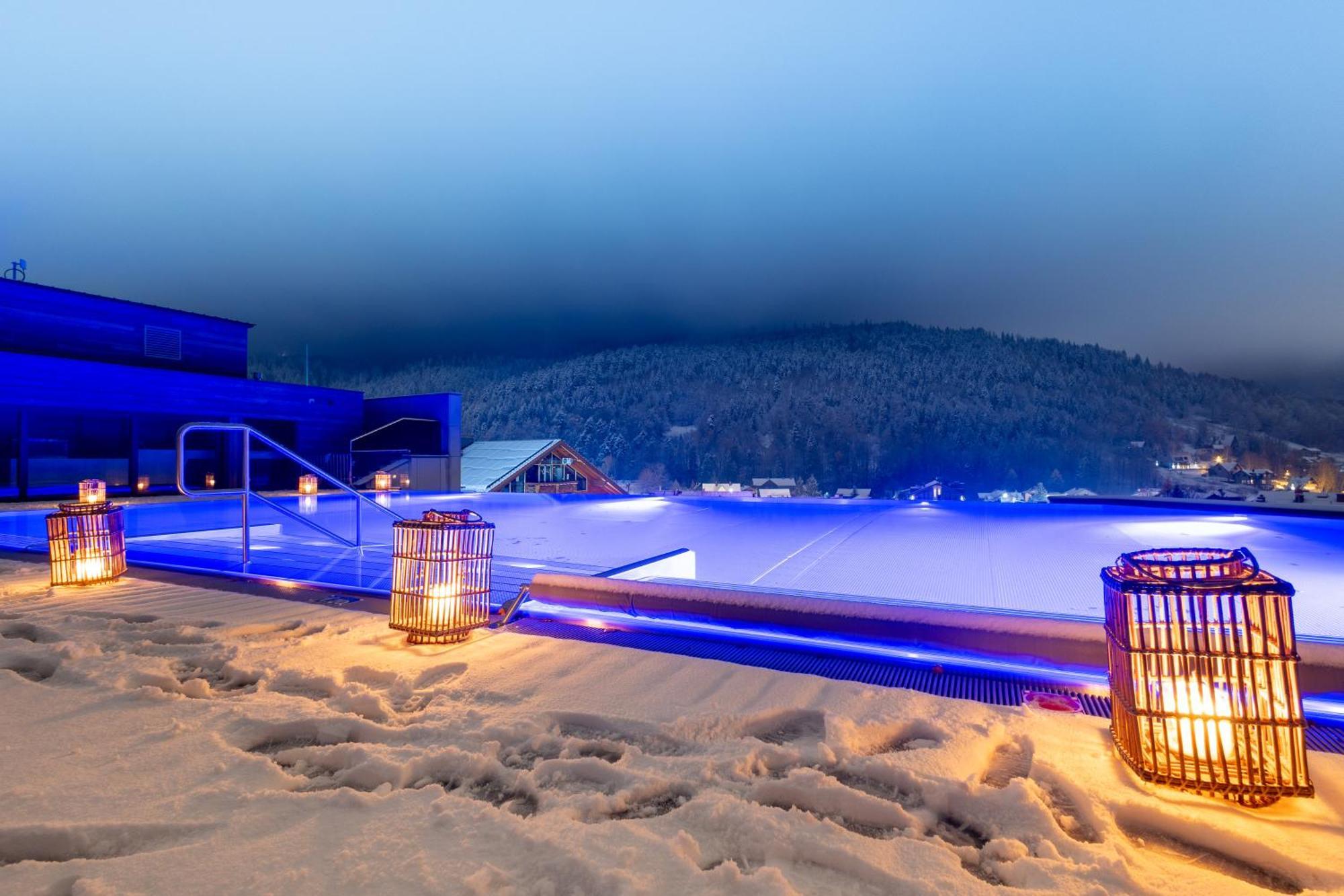 Hotel Meta Resort & Vine Spa Щирк Екстериор снимка