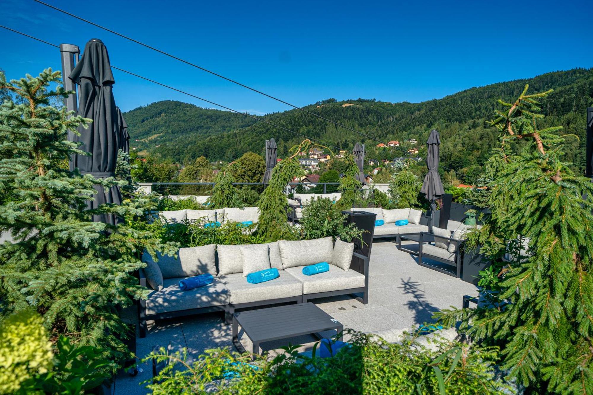 Hotel Meta Resort & Vine Spa Щирк Екстериор снимка