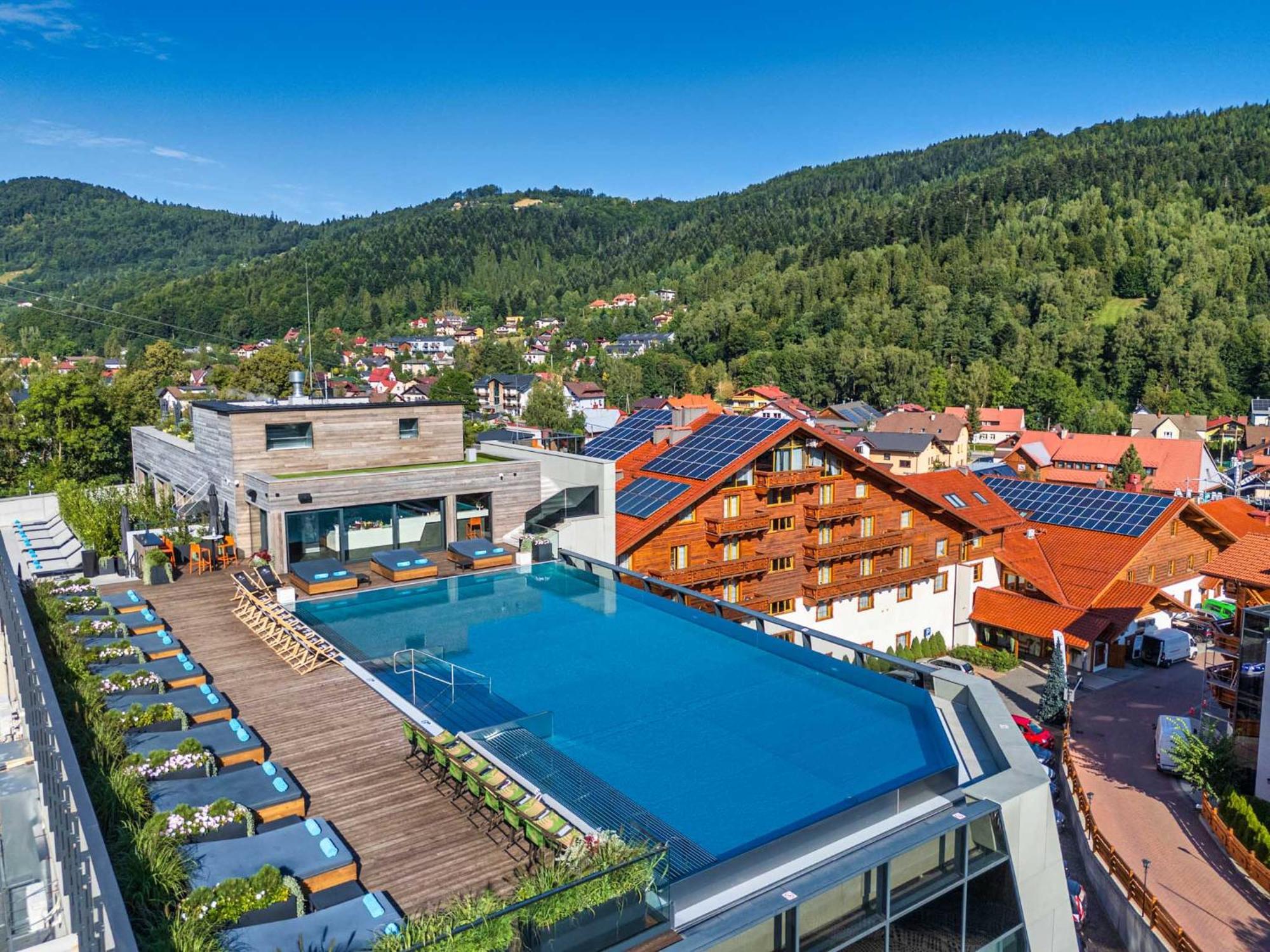 Hotel Meta Resort & Vine Spa Щирк Екстериор снимка